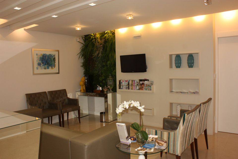 Dr. Rafael Tirapelle - Cirurgia Pl�stica - Rinoplastia - Vaserlipoaspira��o - 